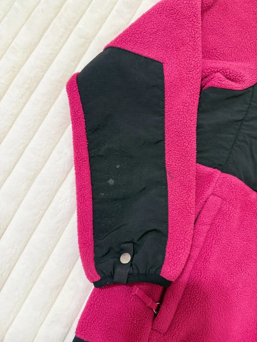 The North Face Girls M 10/12 Pink Black Hooded Fleece Full Zip Jacket  Category: